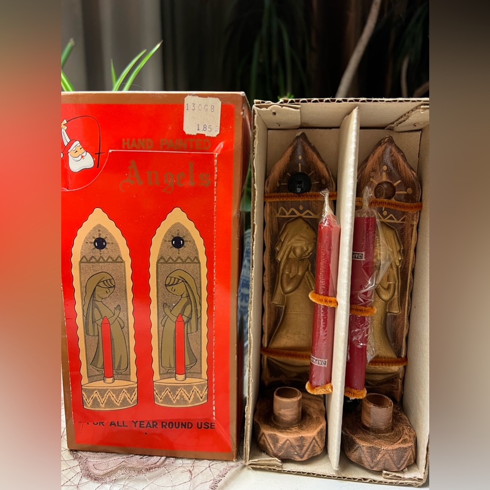 SUPER RARE!! Vintage Pair of Girl praying Figurines Candle Holders w/ candles 8”